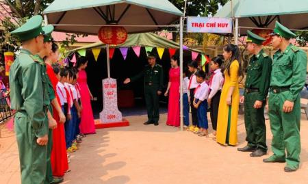 “Đường sách biên cương” chắp cánh những ước mơ xanh