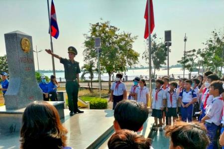 Tuyên truyền về chủ quyền lãnh thổ, an ninh biên giới quốc gia cho học sinh