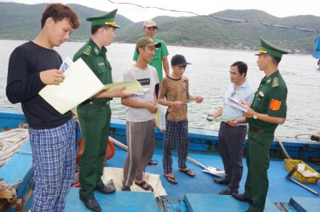 Kiểm soát chặt chẽ tàu cá, quyết liệt chống khai thác hải sản bất hợp pháp