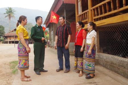 Dấu ấn của đại biểu Hội đồng nhân dân mang quân hàm xanh