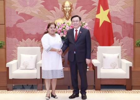 Chủ tịch Quốc hội tiếp Tổng Thư ký Hội Liên hiệp Phụ nữ Cuba