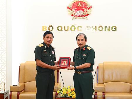 Tăng cường hợp tác giữa lực lượng công binh hai nước Việt Nam - Lào
