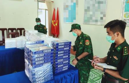 Bắt vụ vận chuyển gần 3.500 gói thuốc lá ngoại nhập lậu