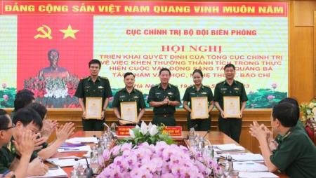 “Văn học nghệ thuật viết về đề tài Bộ đội Cụ Hồ góp phần xây dựng bản lĩnh, nhân cách cho bộ đội”