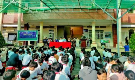 Tuyên truyền về chủ quyền lãnh thổ, an ninh biên giới quốc gia cho cán bộ, học sinh và nhân dân khu vực biên giới