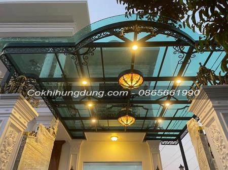 Mái kính cường lực sắt nghệ thuật - xu hướng thiết kế ngoại thất ấn tượng cho nhà phố