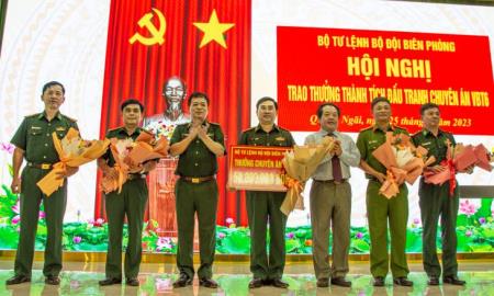 Bộ Tư lệnh BĐBP trao thưởng đột xuất chuyên án VBT6