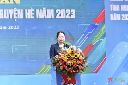 Phó chủ tịch nước Võ Thị Ánh Xuân dự Lễ ra quân chiến dịch Thanh niên tình nguyện hè tại Cà Mau