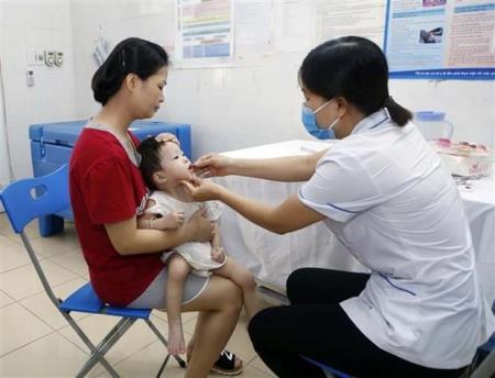 Triển khai chiến dịch cho trẻ em uống Vitamin A trên toàn quốc