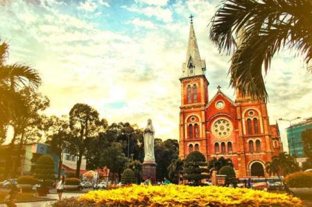 Trải nghiệm cuộc sống đa sắc màu khi đi du lịch Sài Gòn