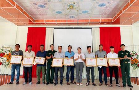 Tuyên truyền Luật Biên phòng Việt Nam và khen thưởng thành tích bảo vệ chủ quyền biển, đảo