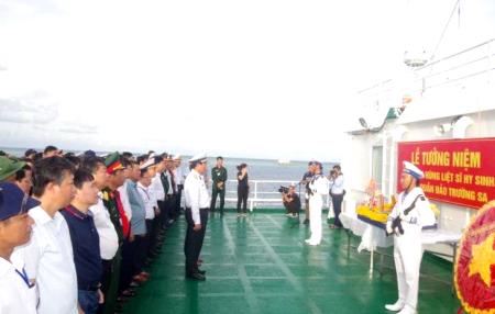Kết thúc tốt đẹp chuyến thăm quân, dân đảo Trường Sa và Nhà giàn DK-I