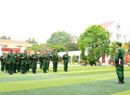 Quyết tâm nâng cao hiệu quả chấp hành kỷ luật, pháp luật, đảm bảo an toàn trong đơn vị