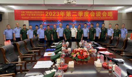 Đồn Biên phòng cửa khẩu cảng Vạn Gia hội đàm với Trạm kiểm tra Biên phòng xuất, nhập cảnh Phòng Thành Cảng