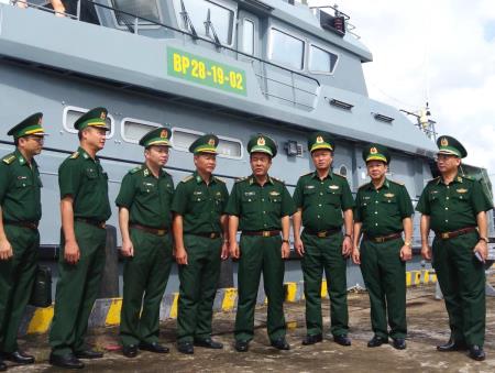 Trung tướng Lê Đức Thái thăm, kiểm tra tại Hải đoàn Biên phòng 28