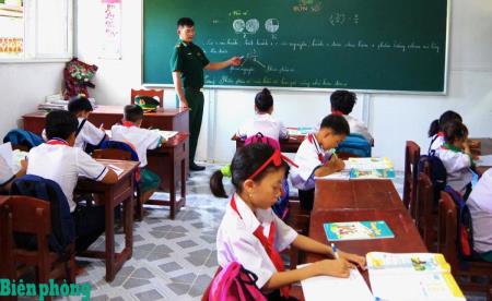 Chiến sĩ quân hàm xanh chắp cánh ước mơ nơi biên giới