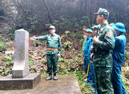 Vận dụng tư tưởng Hồ Chí Minh xây dựng chuẩn mực đạo đức của cán bộ, đảng viên hiện nay