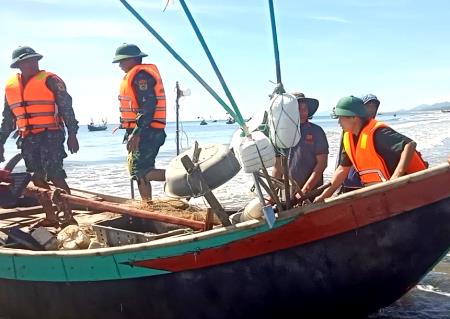 Khẩn trương tìm kiếm ngư dân mất tích trên biển