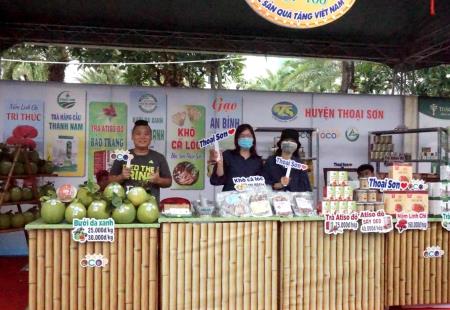 Thực hiện Chương trình Mỗi xã một sản phẩm gắn với phát triển du lịch